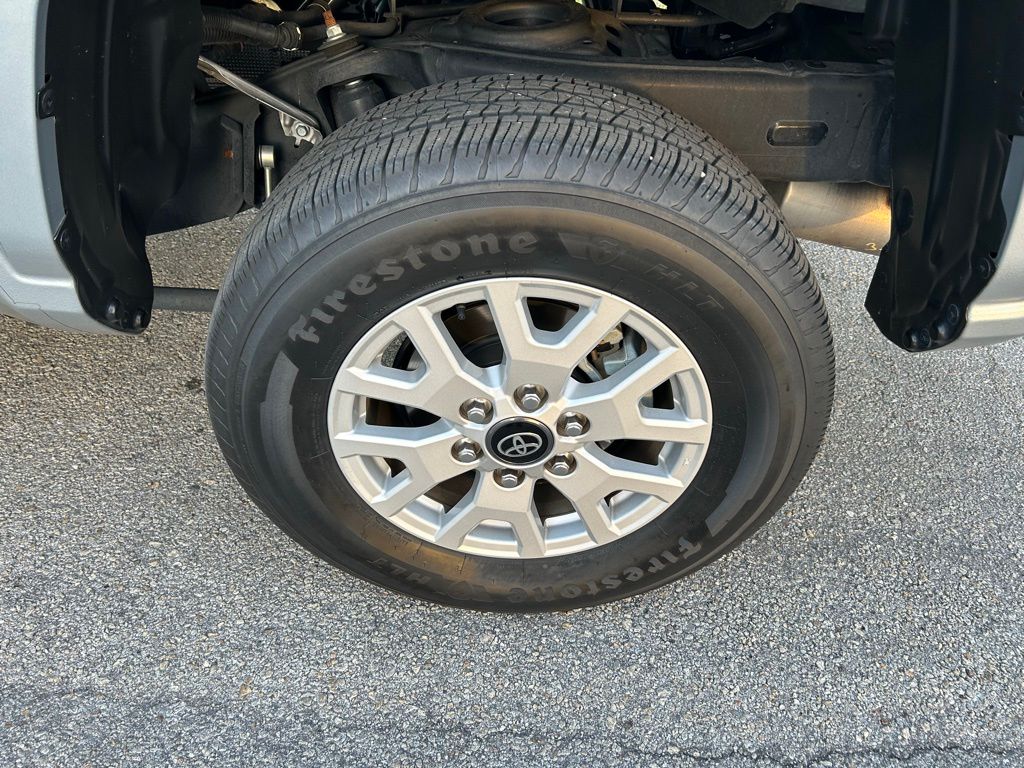 Thumbnail: 2024 Toyota Tacoma - 9