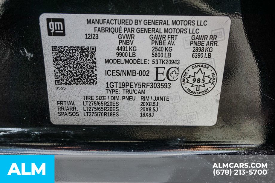Used 2024 Black GMC AT4 image 61