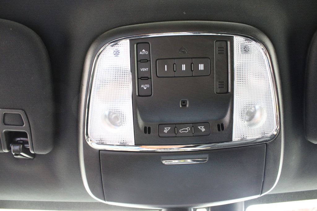 used 2022 Jeep Grand Cherokee WK car, priced at $26,499