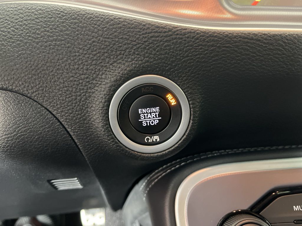 Thumbnail: 2022 Dodge Challenger - 31