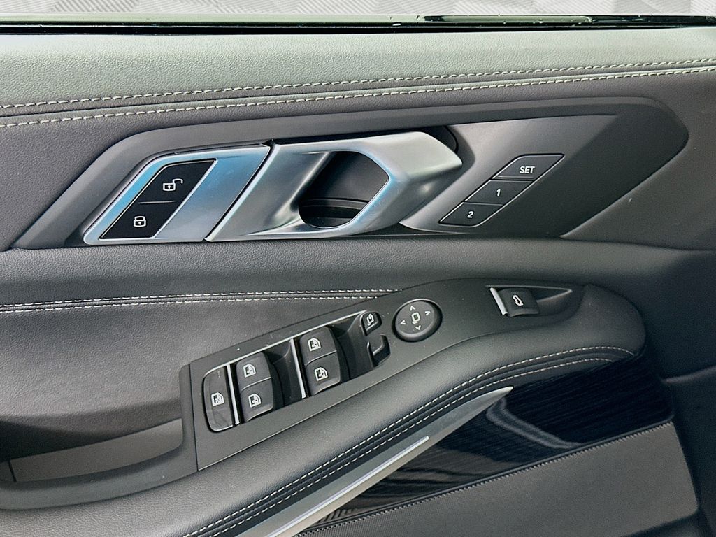 Thumbnail: 2026 BMW X5 - 20