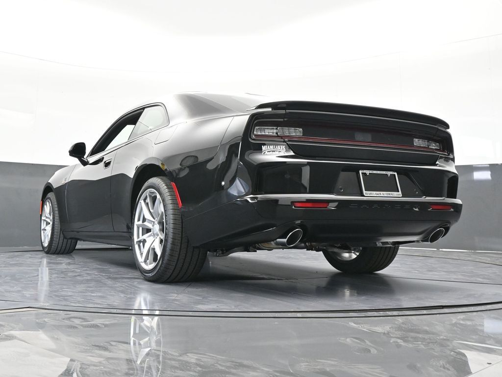 New 2026 Diamond Black Crystal Pearlcoat Dodge R/T Scat Pack image 51