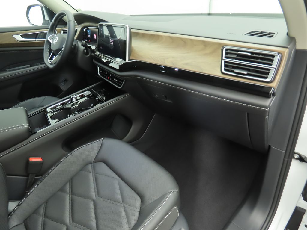 Thumbnail: 2026 Volkswagen Atlas - 17