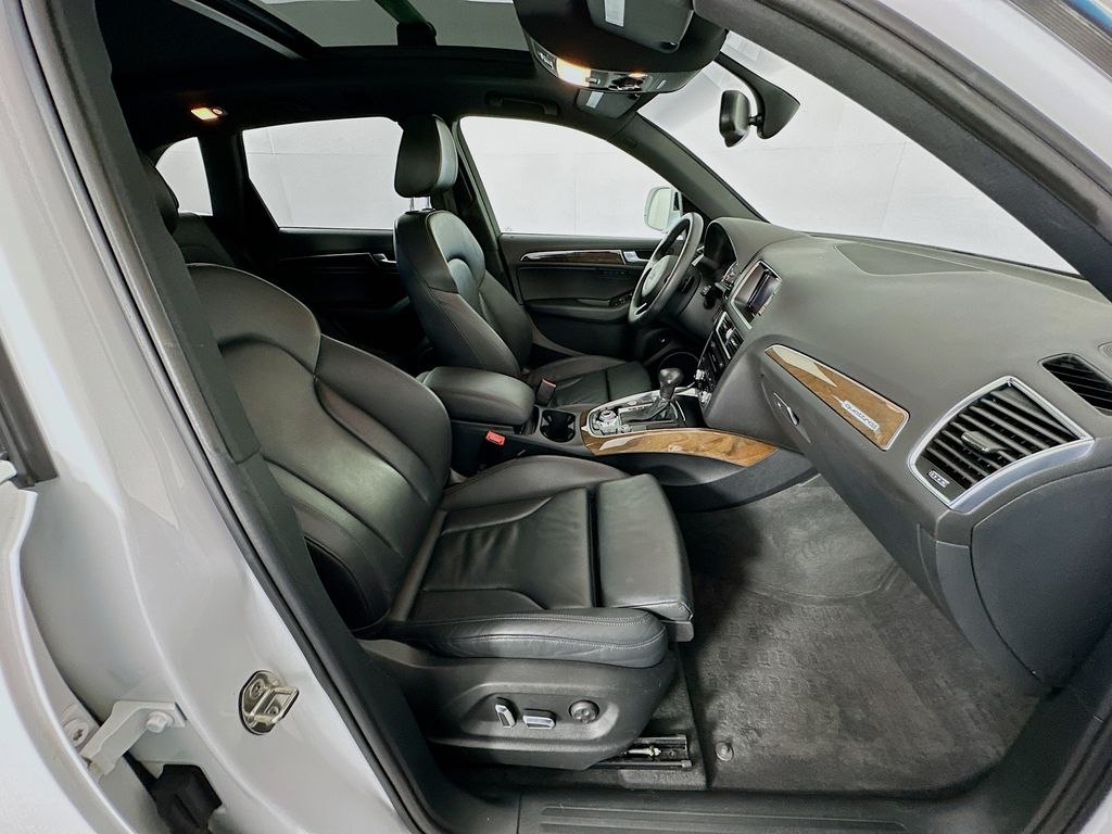 Thumbnail: 2016 Audi Q5 - 29