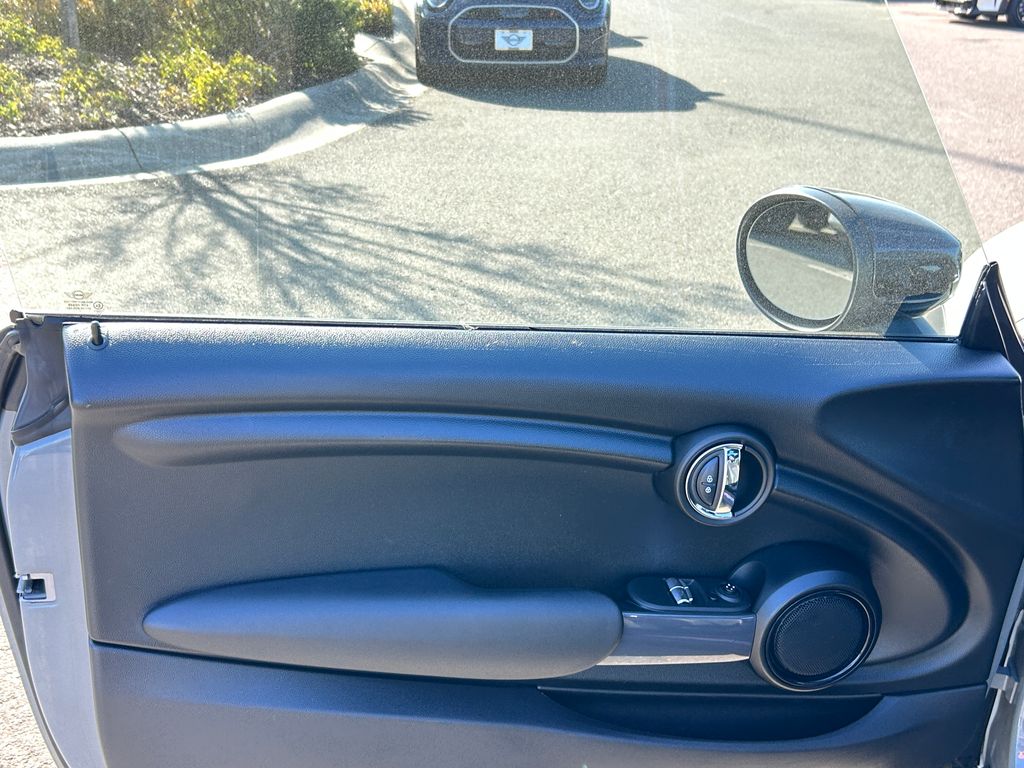 Thumbnail: 2022 MINI Cooper - 11