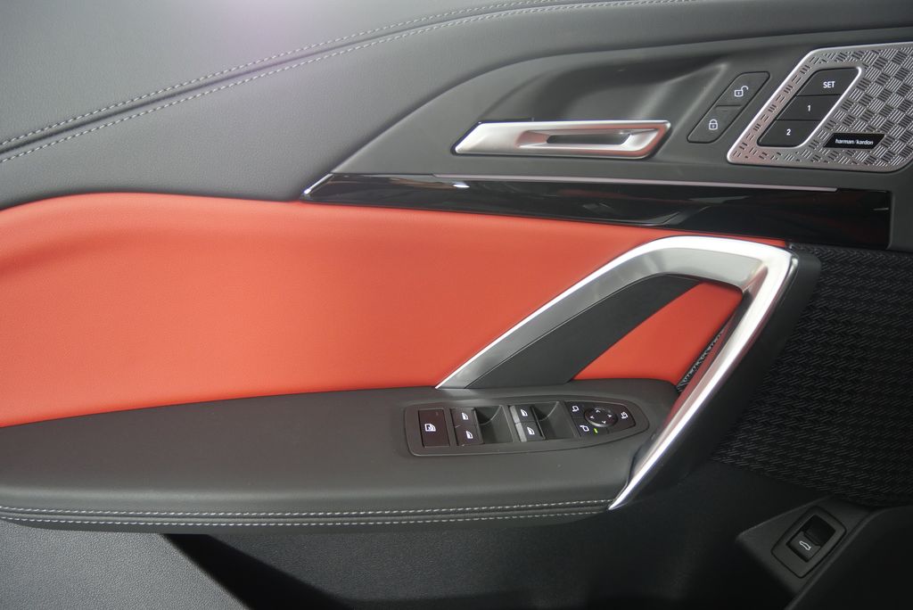 2025 BMW X1 xDrive28i 8