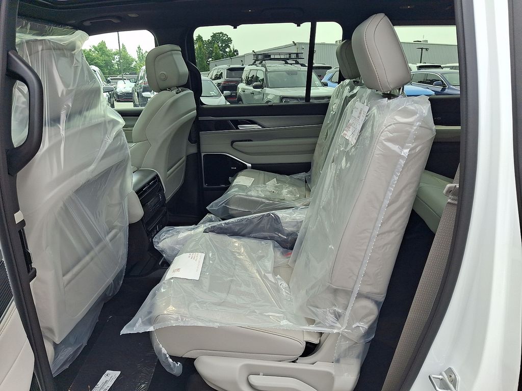 New 2026 Jeep Grand Wagoneer SUV