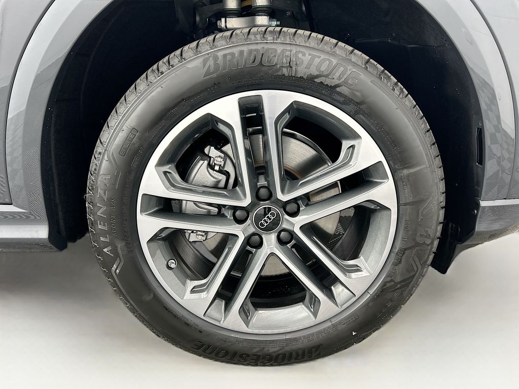 Thumbnail: 2025 Audi Q5 - 31