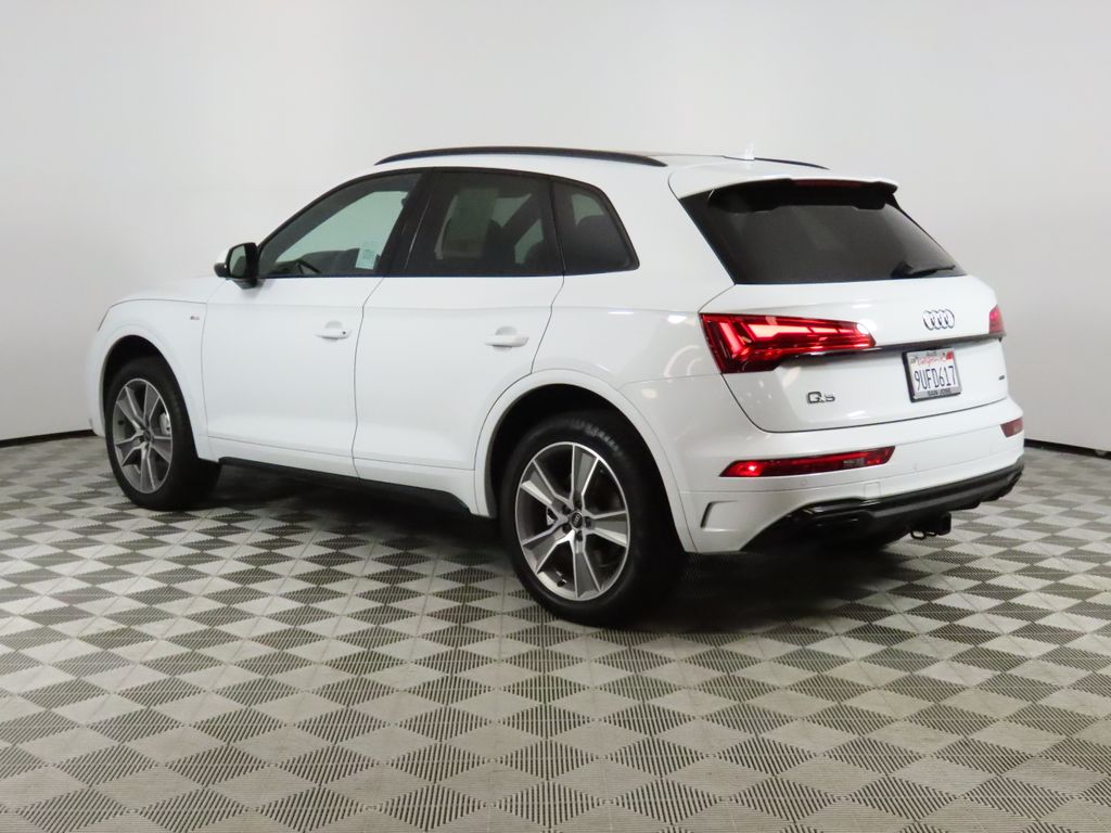 Thumbnail: 2025 Audi Q5 - 3