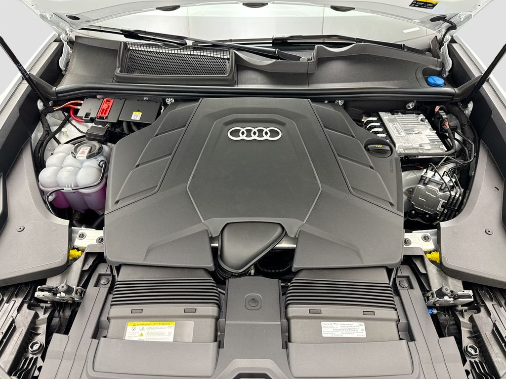 Thumbnail: 2026 Audi Q8 - 28