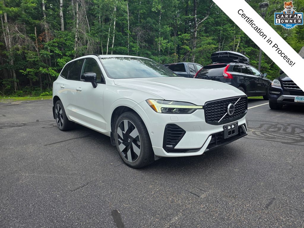 Crystal White Metallic 2024 Volvo XC60 SUV / Crossover All-Wheel Drive Automatic