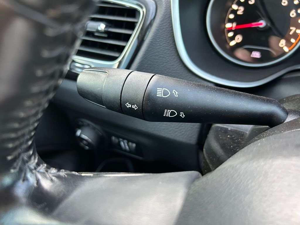 Thumbnail: 2020 Jeep Compass - 22