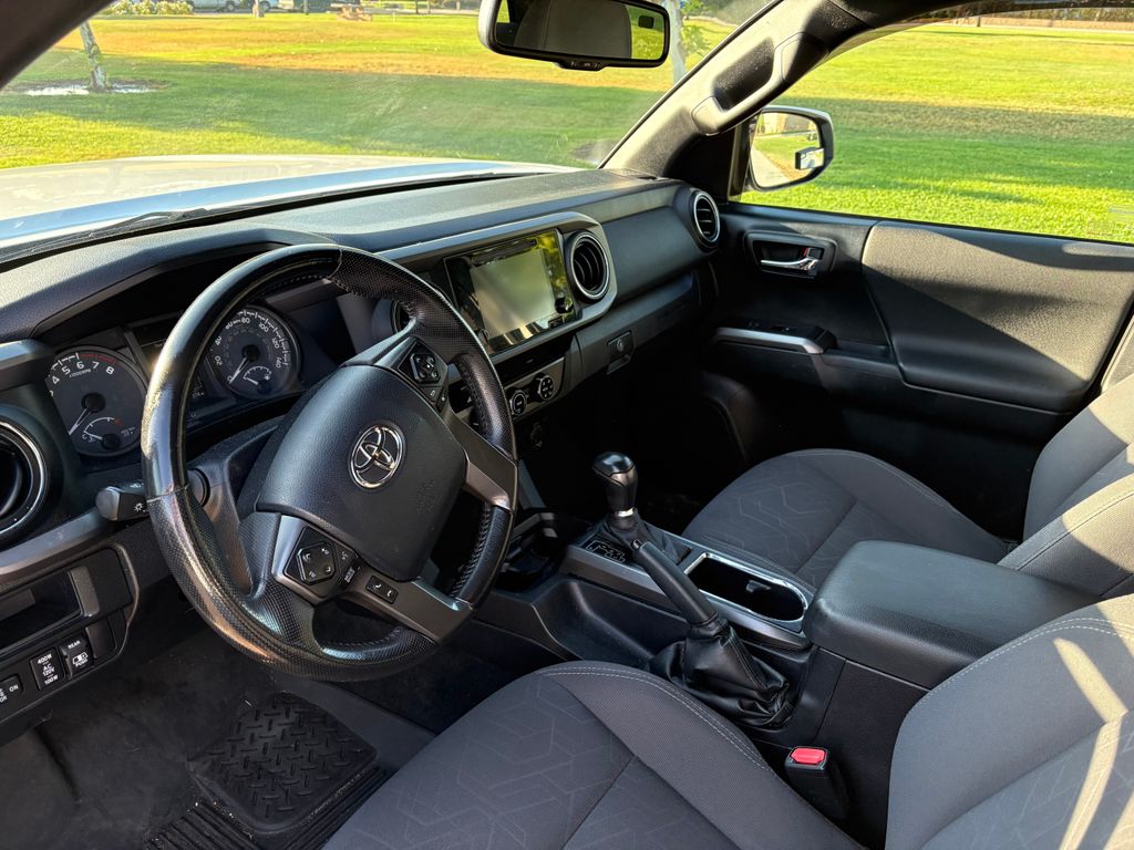 Thumbnail: 2017 Toyota Tacoma - 2