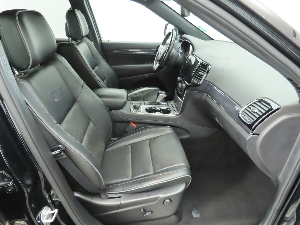 Thumbnail: 2020 Jeep Grand Cherokee - 20