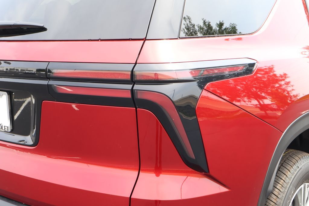 Thumbnail: 2027 Chevrolet Traverse - 7