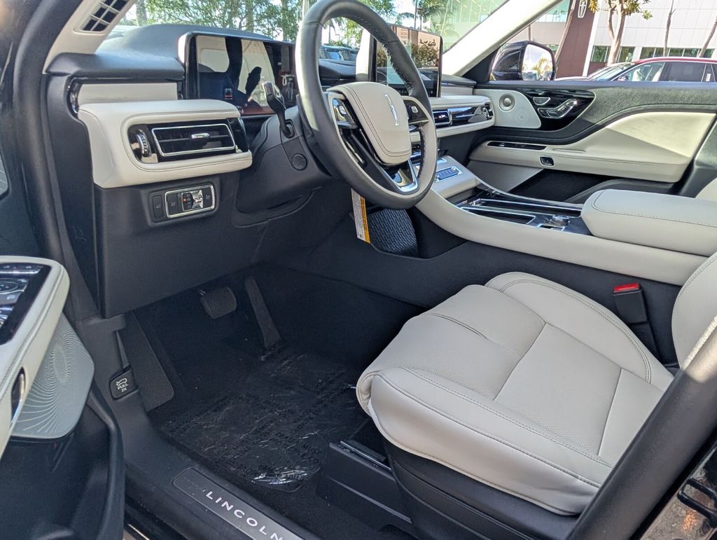 new 2026 Lincoln Aviator car, priced at $79,400