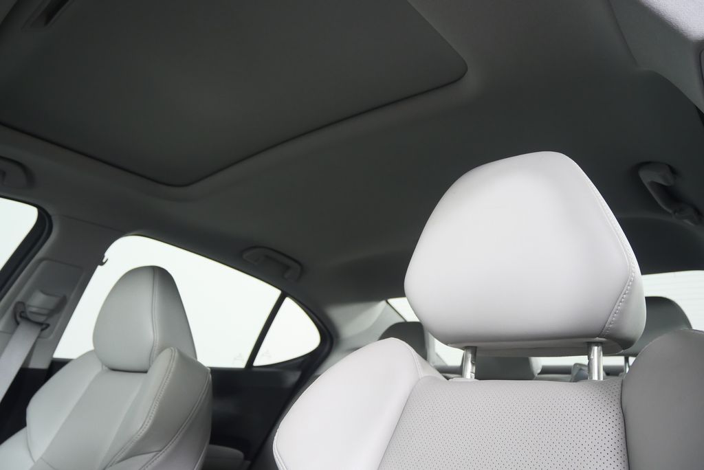 Thumbnail: 2018 Acura TLX - 12