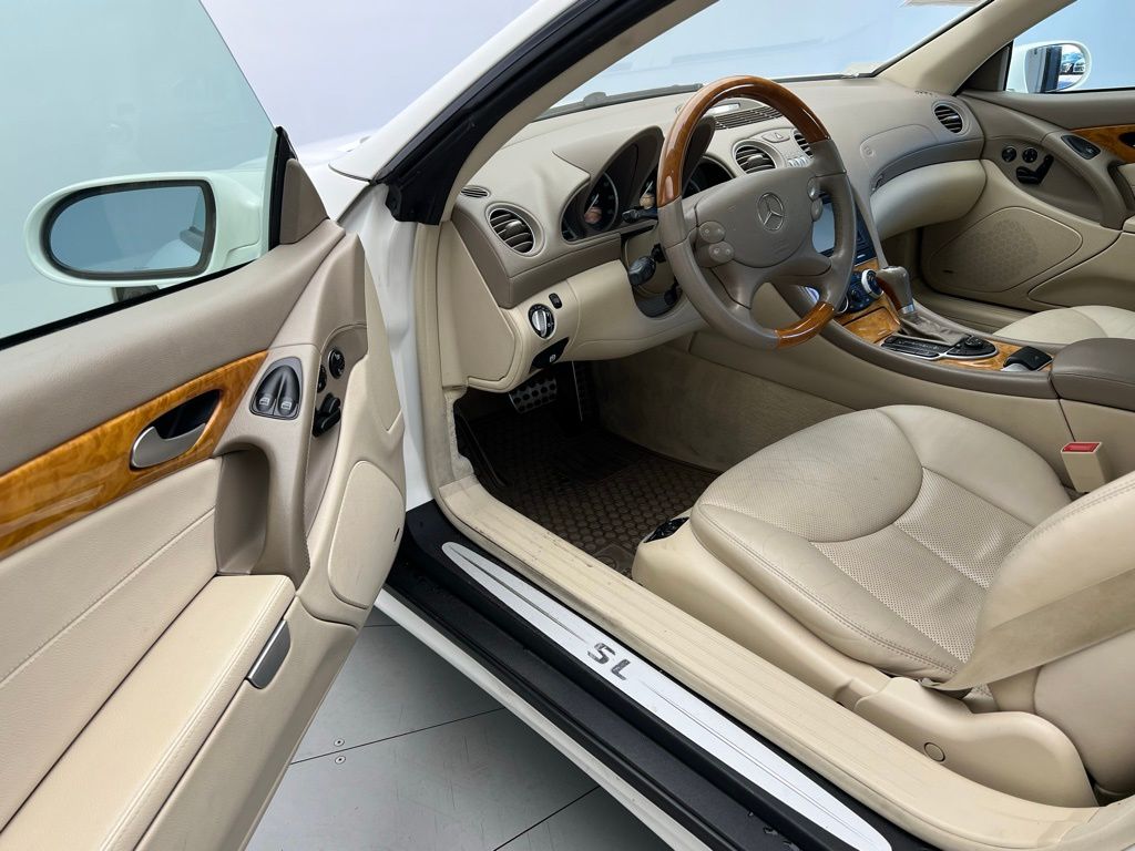 Thumbnail: 2006 Mercedes-Benz SL-Class - 31