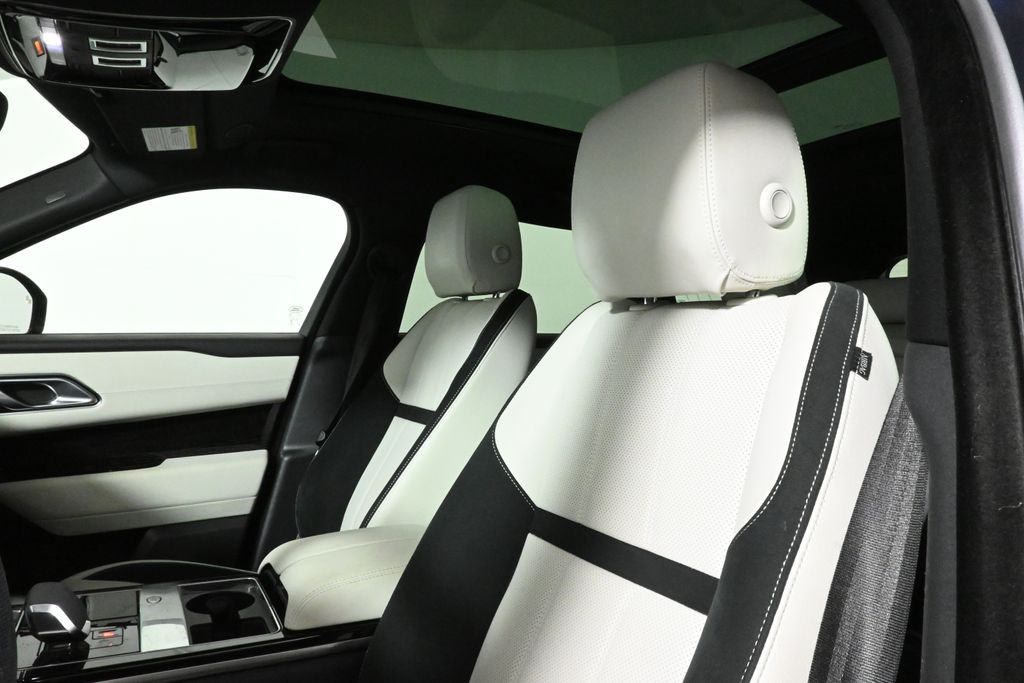 Thumbnail: 2023 Land Rover Range Rover Velar - 4