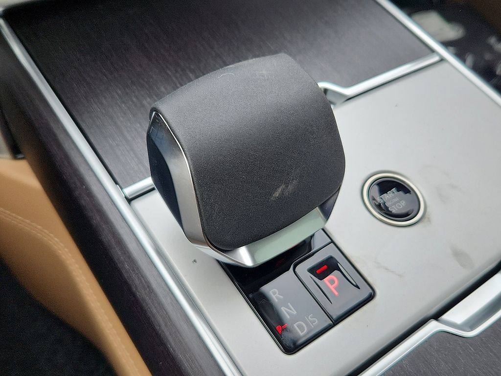 Thumbnail: 2026 Land Rover Range Rover - 7