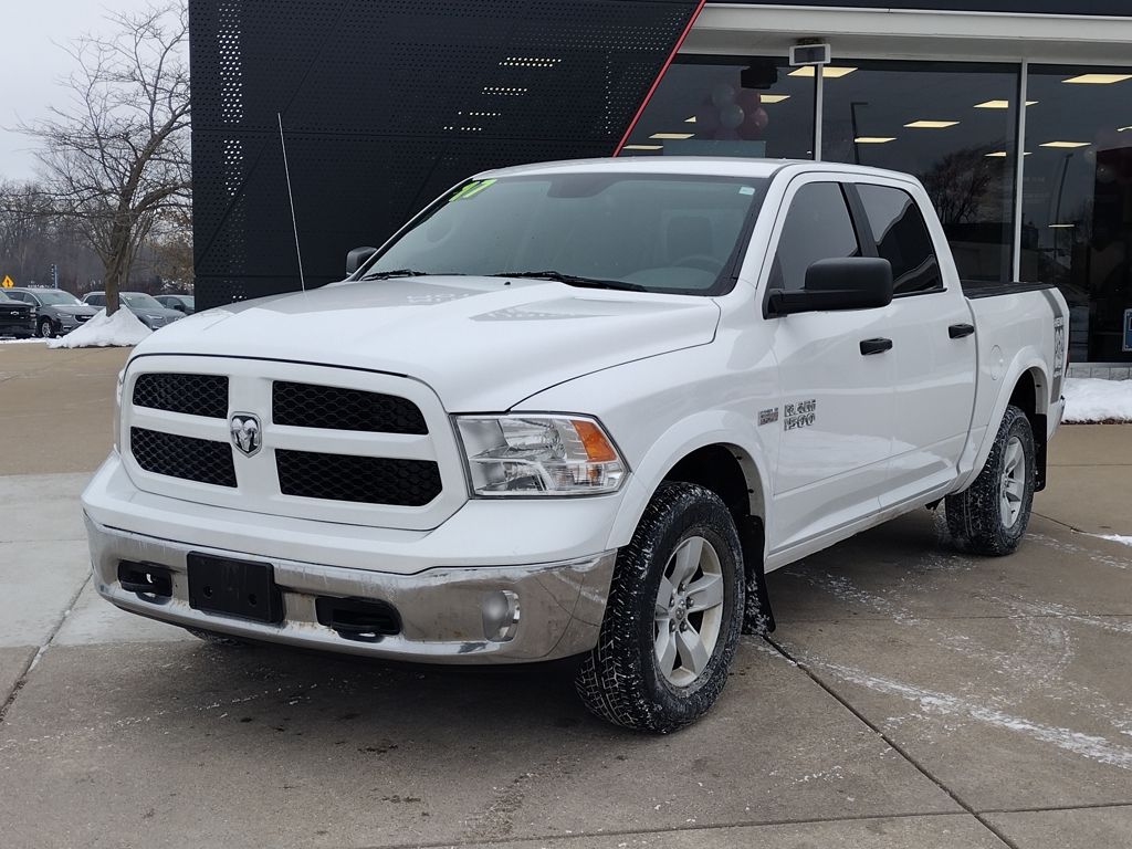 2017 RAM 1500 SLT Crew Cab 4WD