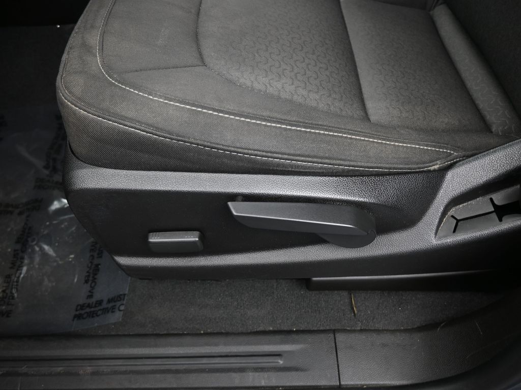 Used 2021 Satin Steel Metallic GMC Elevation image 15