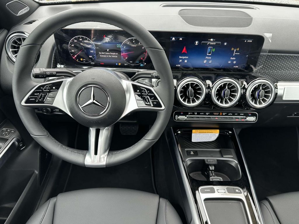 2024 Mercedes-Benz GLB 250 8