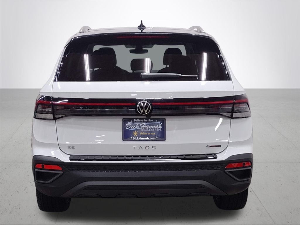 2025 Volkswagen Taos 1.5T SE Black