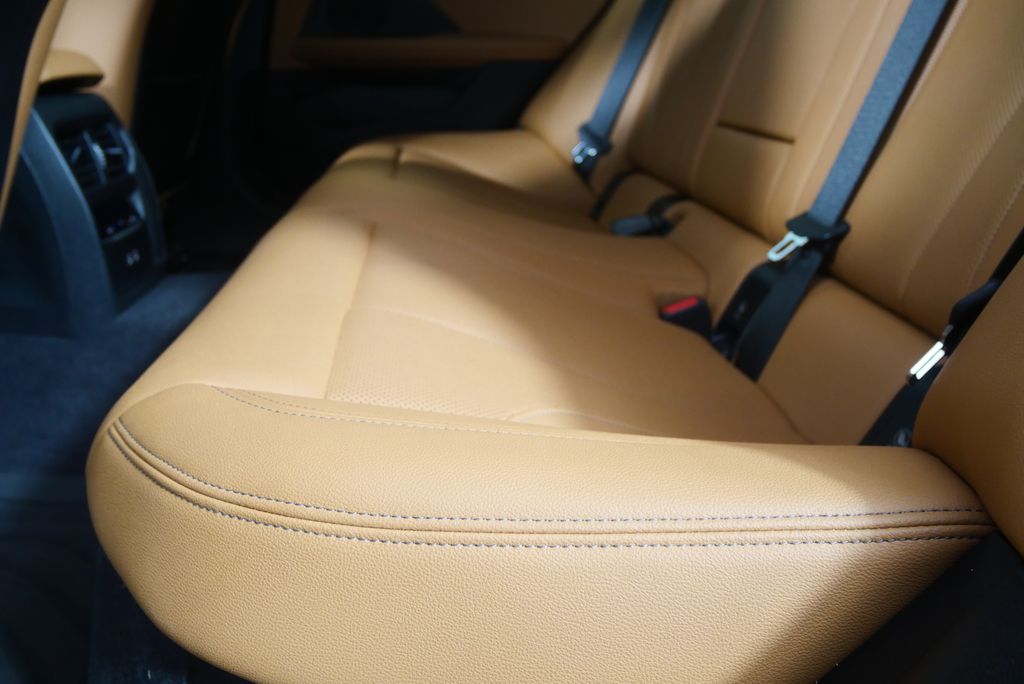 Thumbnail: 2023 BMW i4 - 14