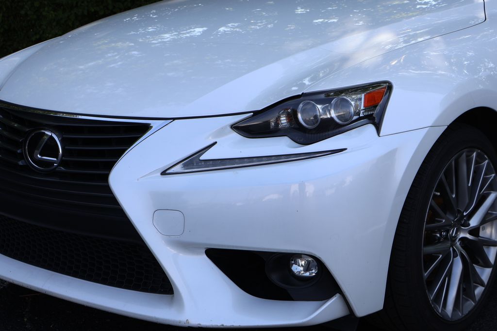 Thumbnail: 2015 Lexus IS - 3