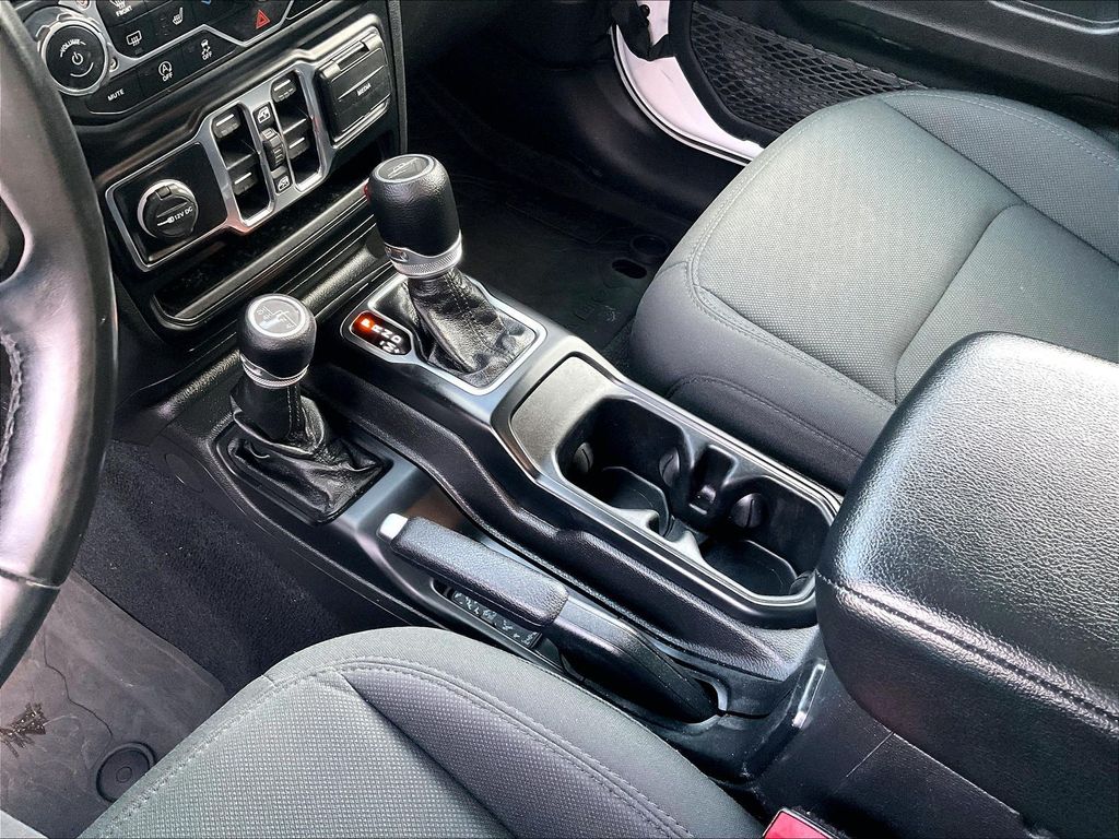 2022 Jeep Gladiator — photo 20