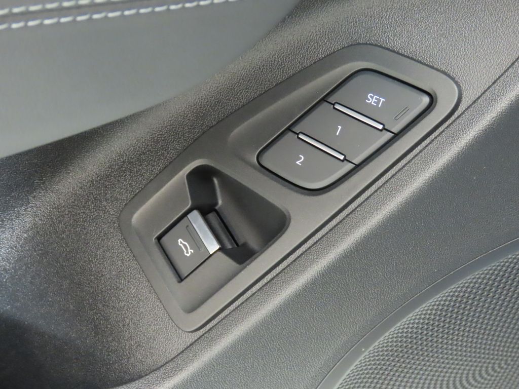 Thumbnail: 2026 Audi Q3 - 32