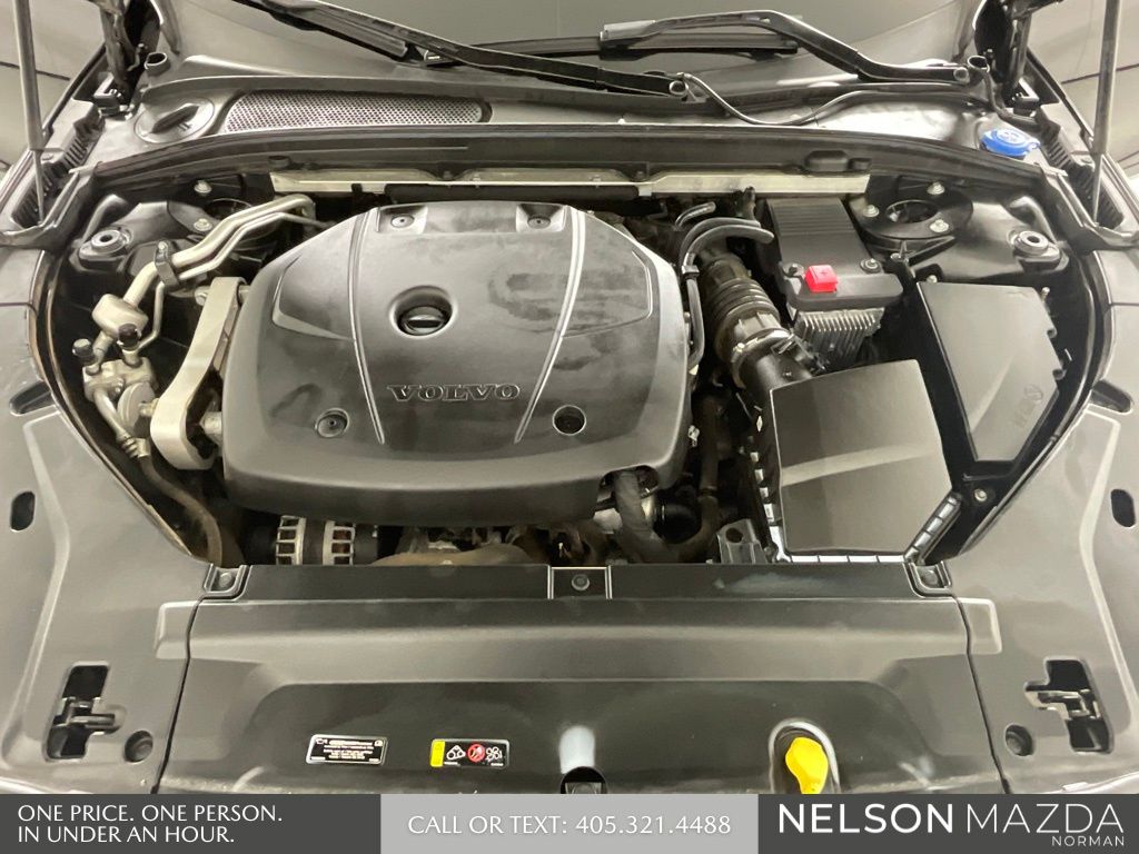 Used 2018 Black Volvo T6 AWD image 50