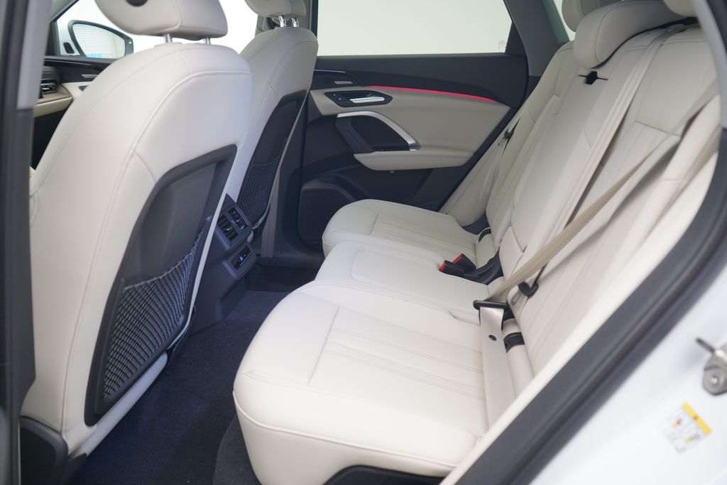 Thumbnail: 2025 Audi Q5 - 7