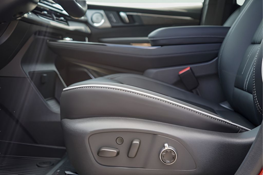 New 2026 Red Buick Avenir image 18