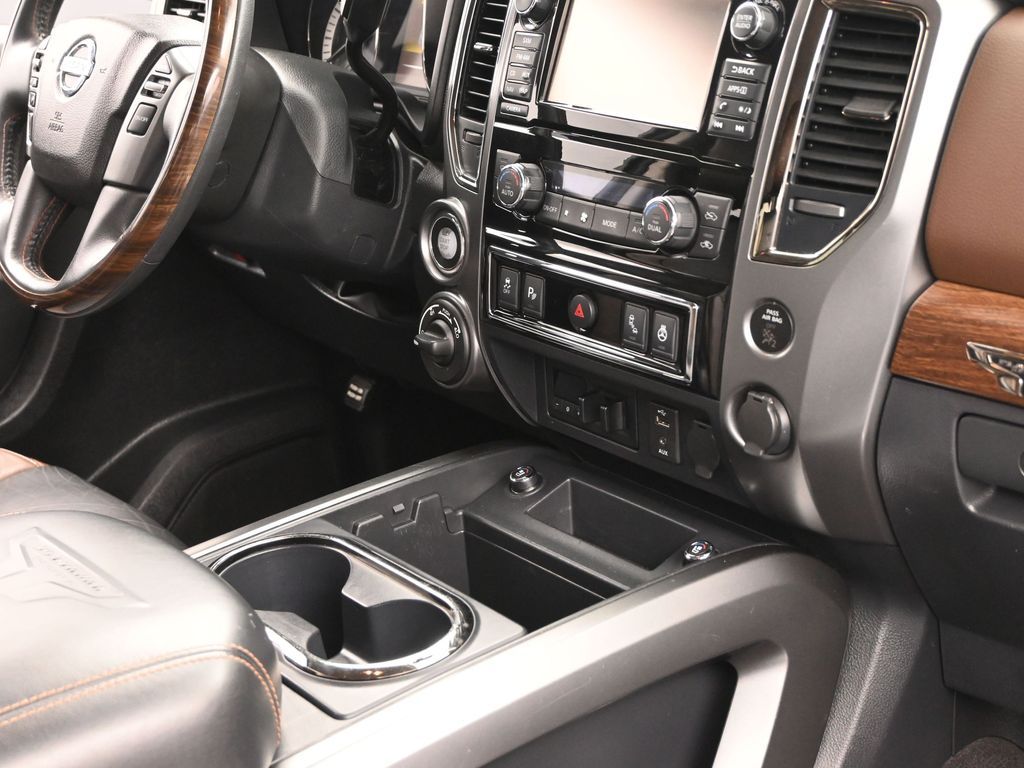2017 Nissan Titan Platinum Reserve