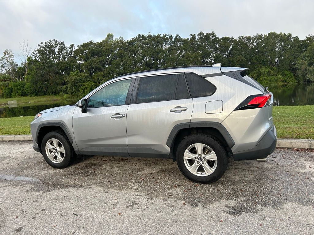 Thumbnail: 2021 Toyota RAV4 - 3