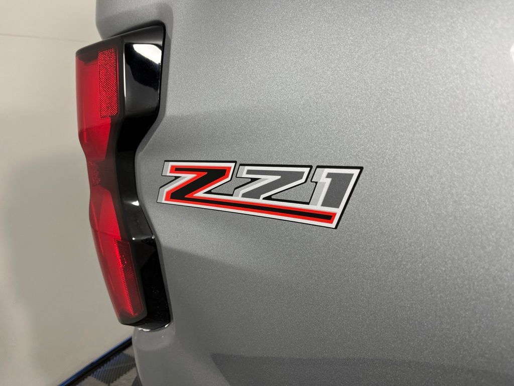 Thumbnail: 2026 Chevrolet Colorado - 17