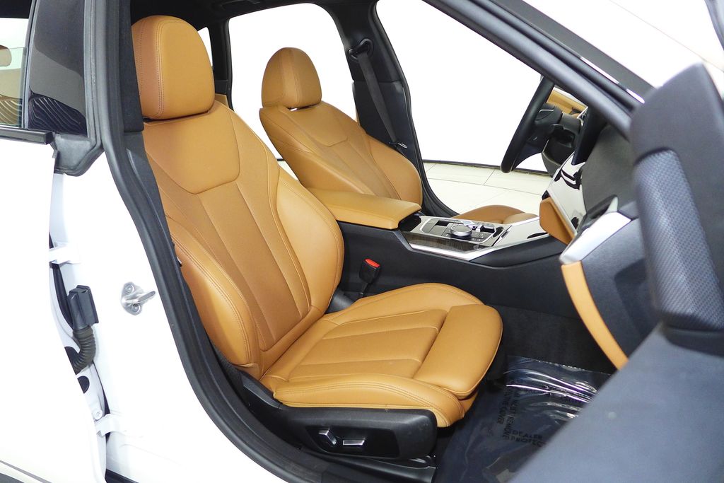 Thumbnail: 2023 BMW i4 - 19