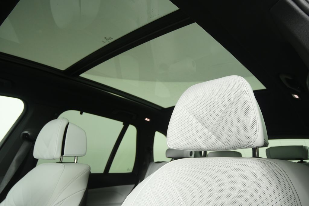 Thumbnail: 2026 BMW X5 - 12