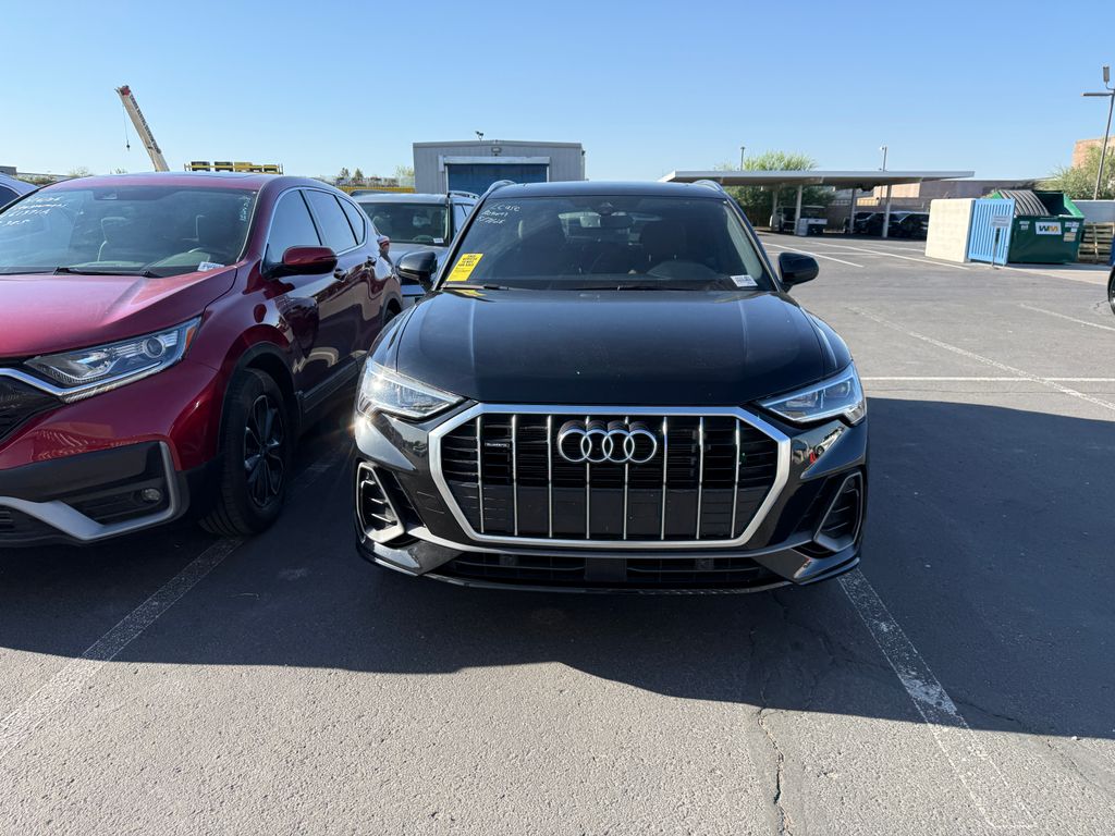 Thumbnail: 2024 Audi Q3 - 2