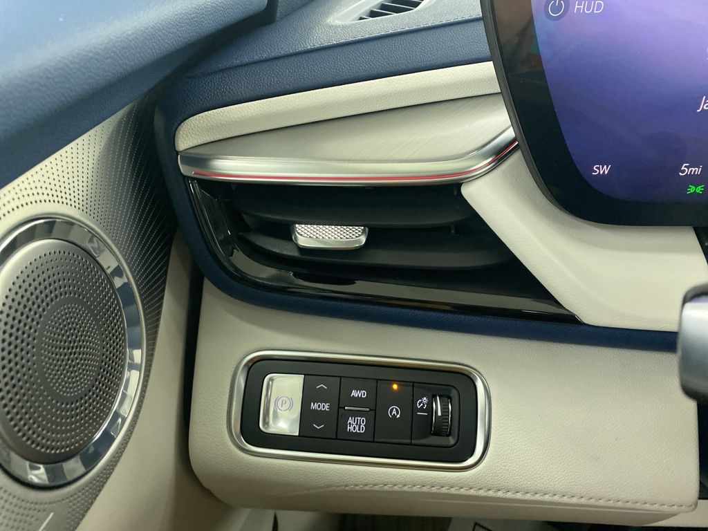 2025 Buick Enclave Avenir photo