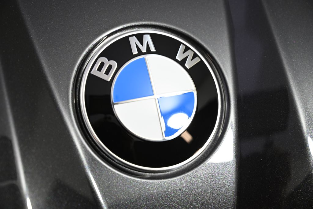 Thumbnail: 2025 BMW X3 - 13