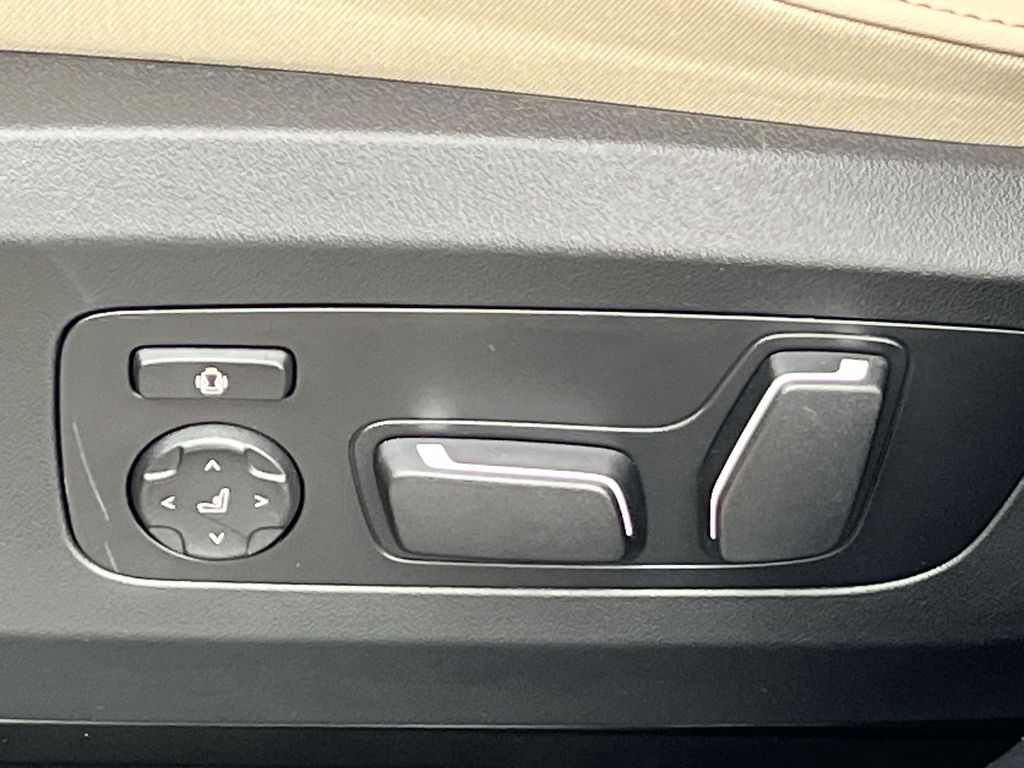 Thumbnail: 2026 BMW X3 - 12