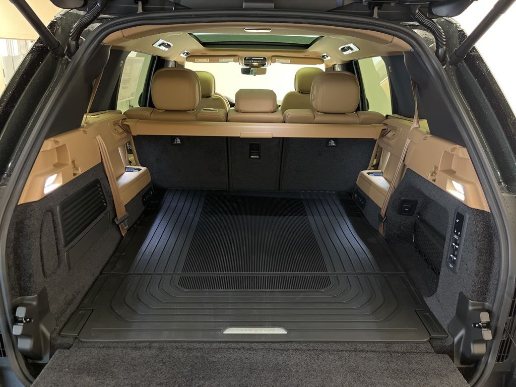 Thumbnail: 2025 Land Rover Range Rover - 29