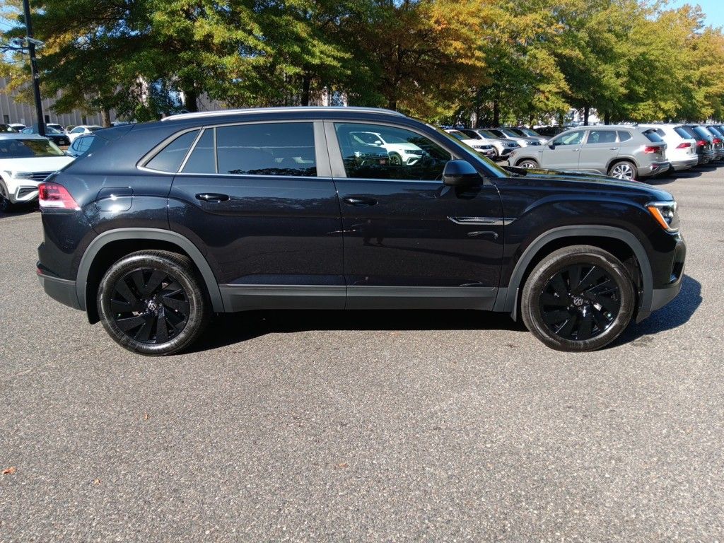 2025 Volkswagen Atlas Cross Sport 2.0T SE w/Technology 6