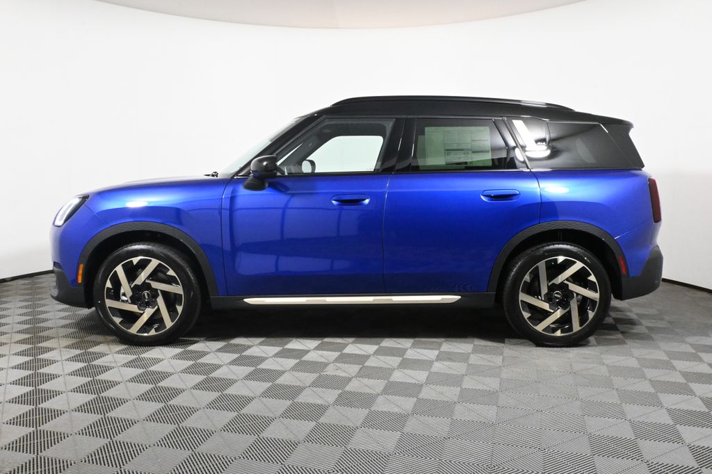 2025 MINI Cooper Countryman Base 2