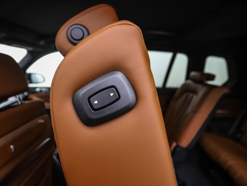 2026 BMW X7 M60i 22