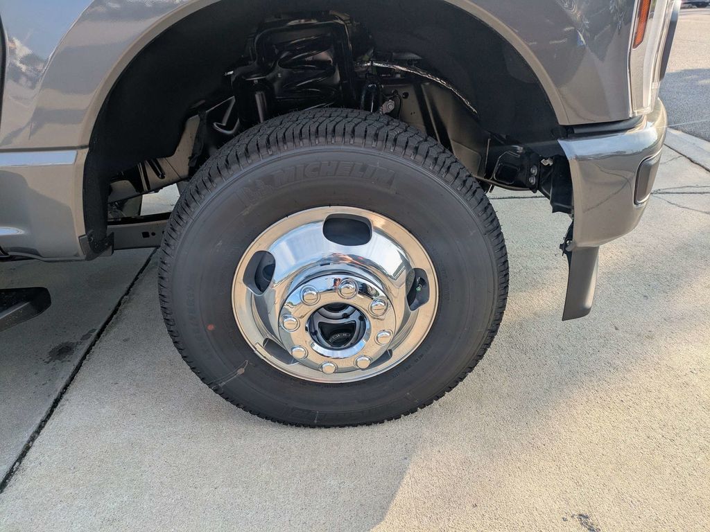 2026 Ford F-350 Super Duty XL