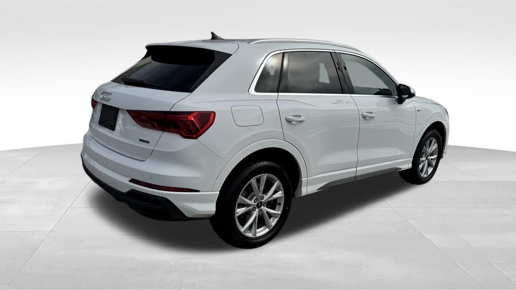 2024 Audi Q3 Premium 45 TFSI S line quattro Tiptronic